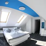 Dom Przyjec ewa * Piece (Silesia)
